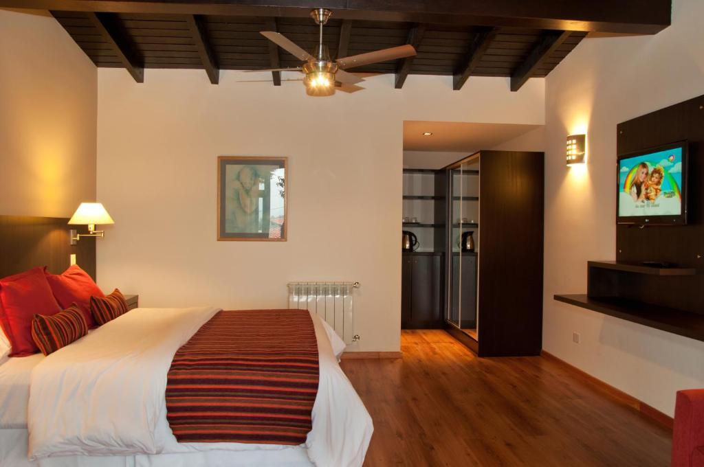 Monasterio Hotel Boutique Сан Карлос де Барилоче Стая снимка